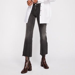 NWT FREE PEOPLE blk Rita Crop Ankle Flare jean 25